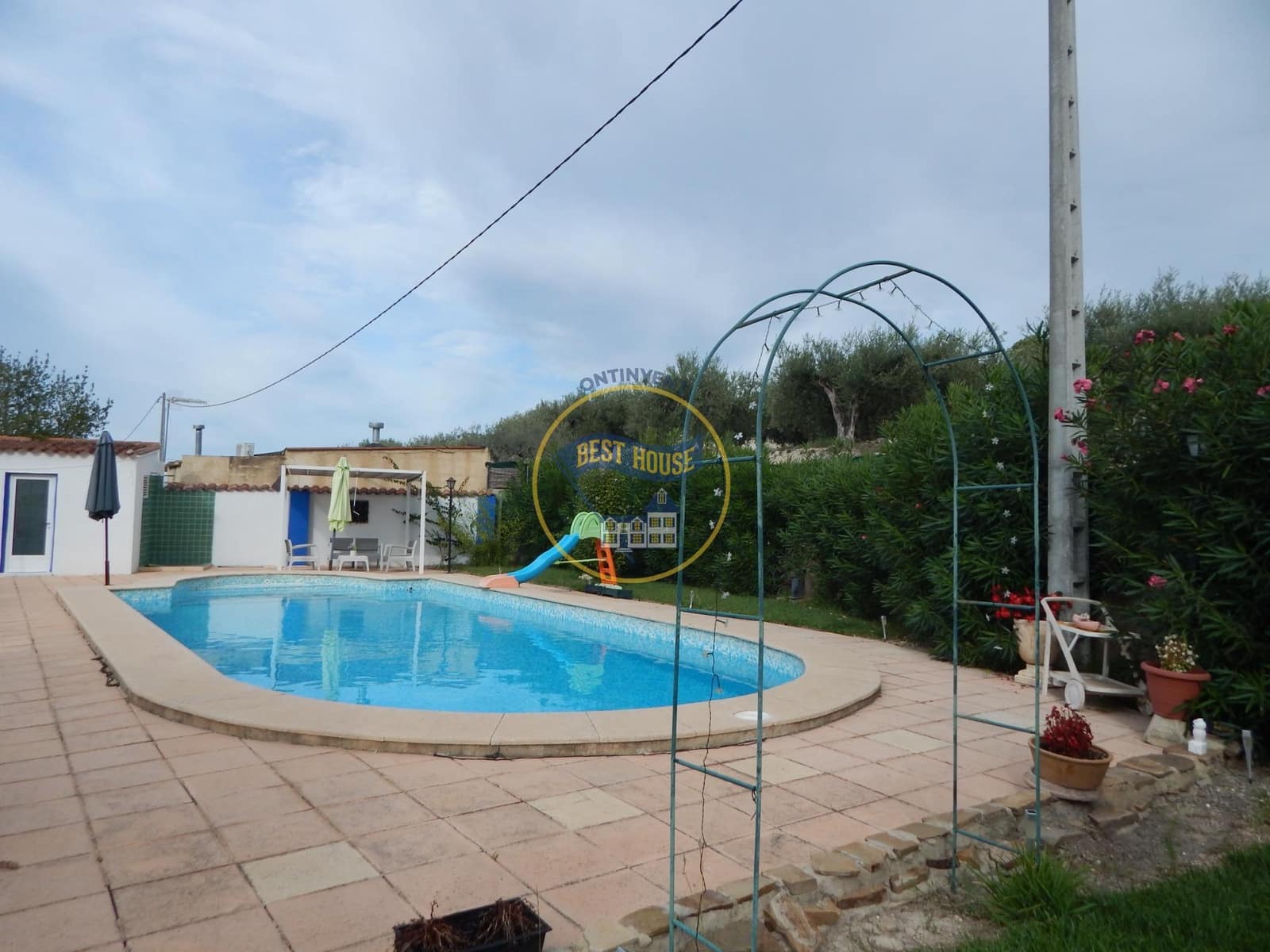 6 Zimmer Villa zu verkaufen in Ontinyent mit Pool - 395.000 € (Ref: 10120111)