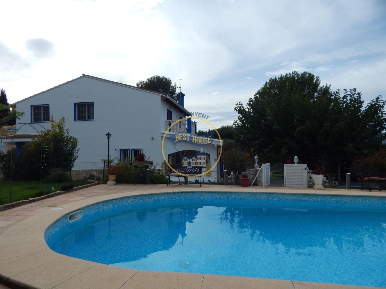 6 Zimmer Villa zu verkaufen in Ontinyent mit Pool - 395.000 € (Ref: 10120111)