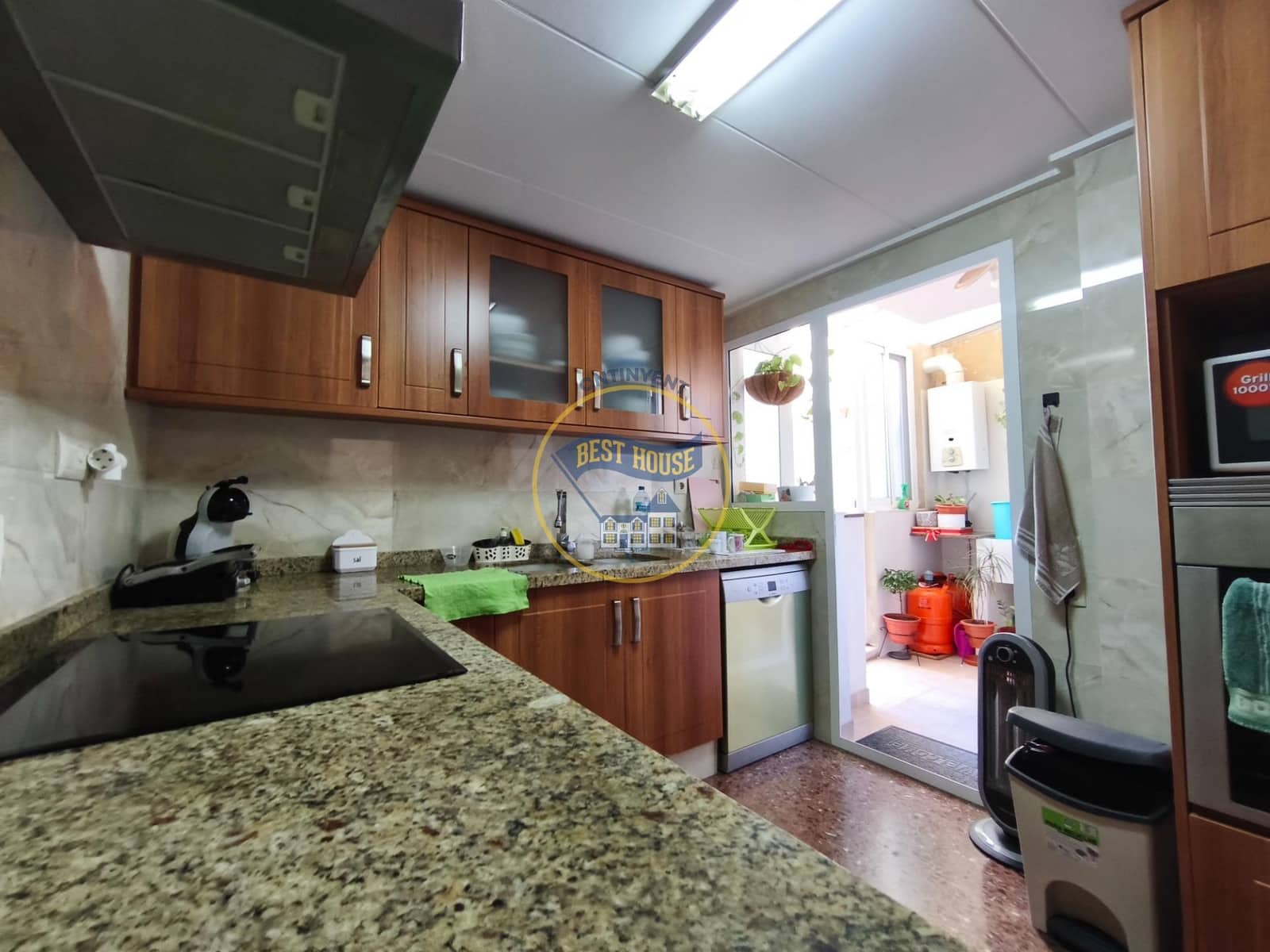 4 sovrum Lägenhet till salu i Ontinyent med garage - 190 000 € (Ref: 10120116)