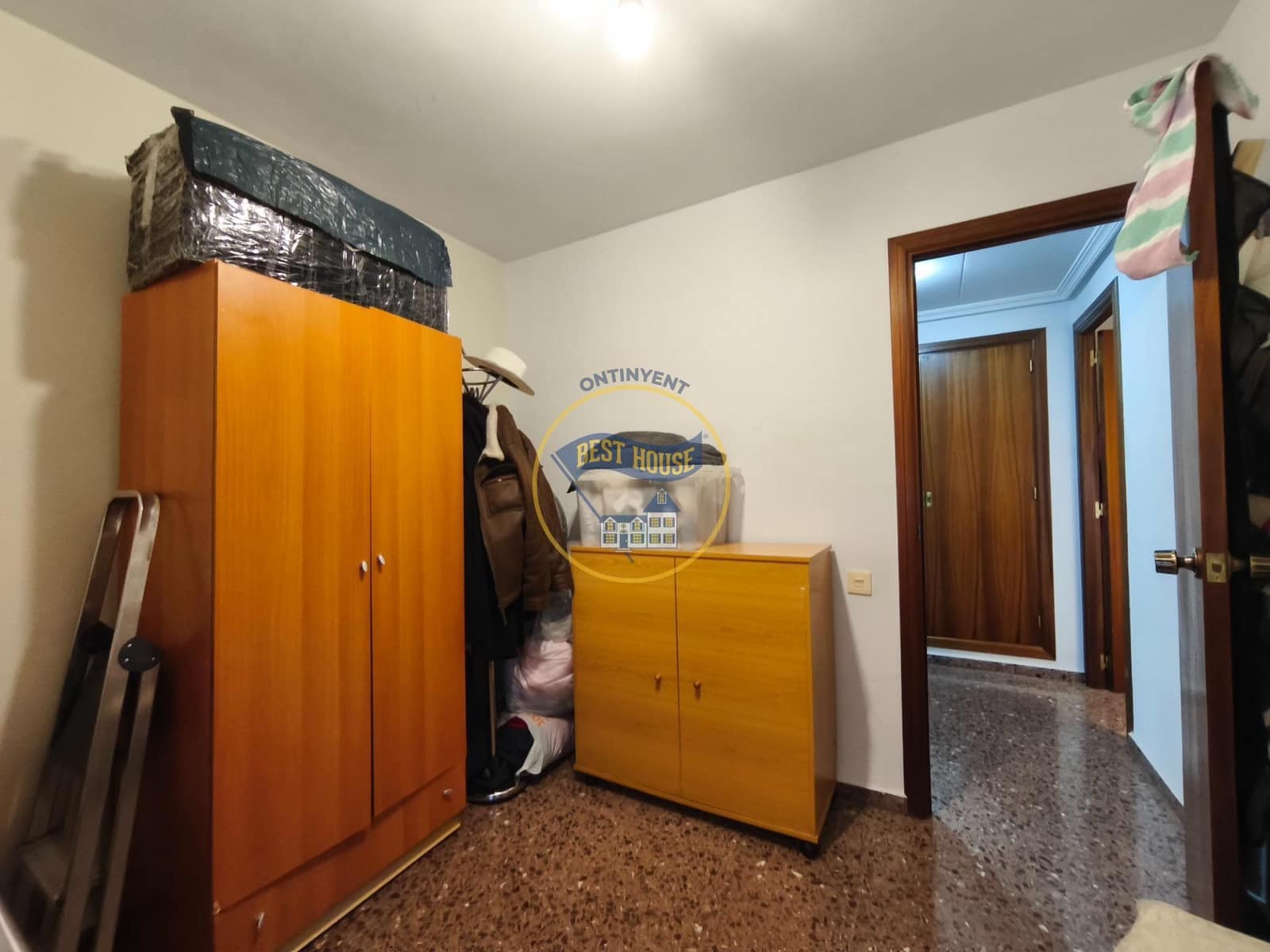 4 sovrum Lägenhet till salu i Ontinyent med garage - 190 000 € (Ref: 10120116)