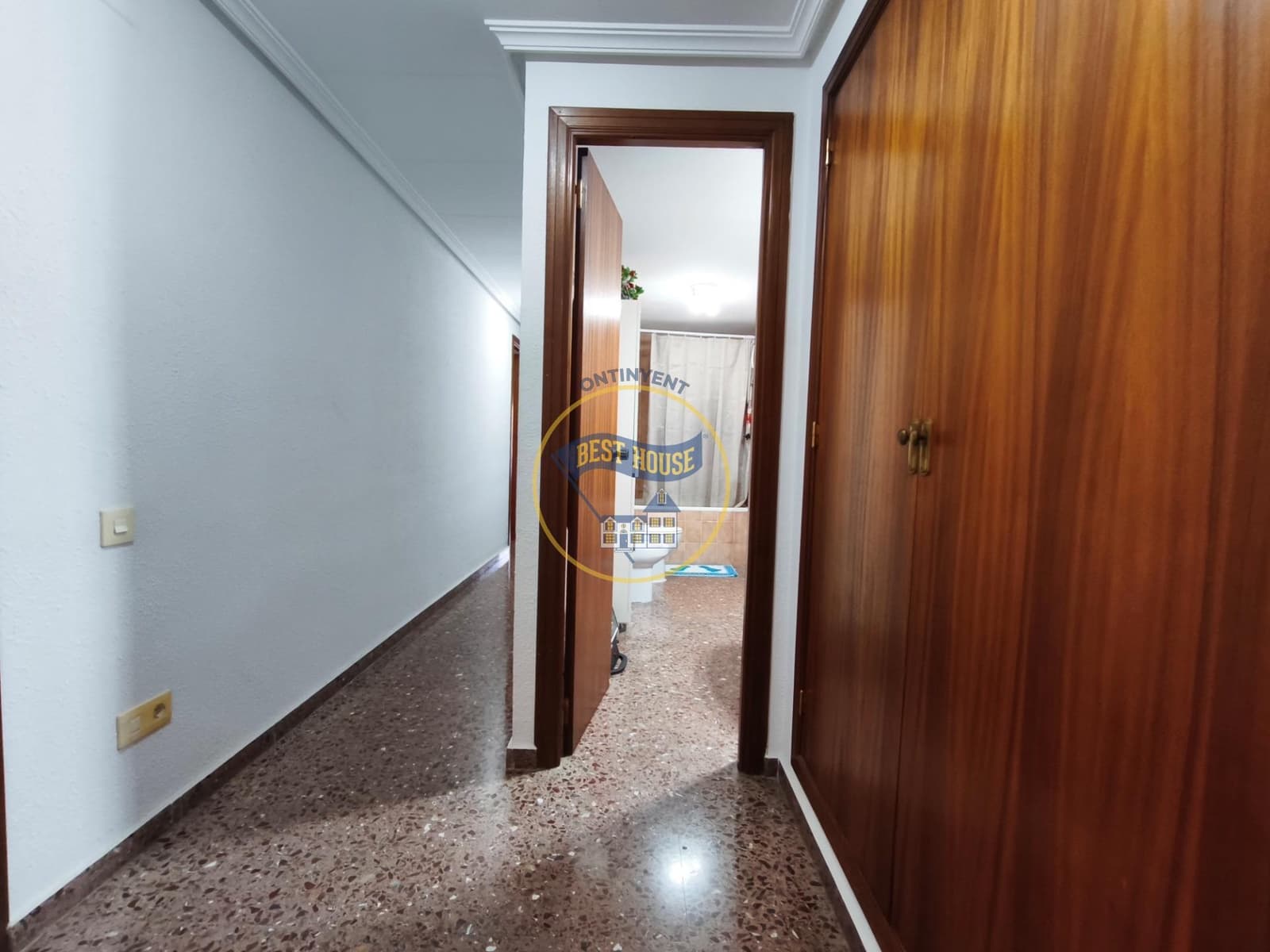 4 sovrum Lägenhet till salu i Ontinyent med garage - 190 000 € (Ref: 10120116)