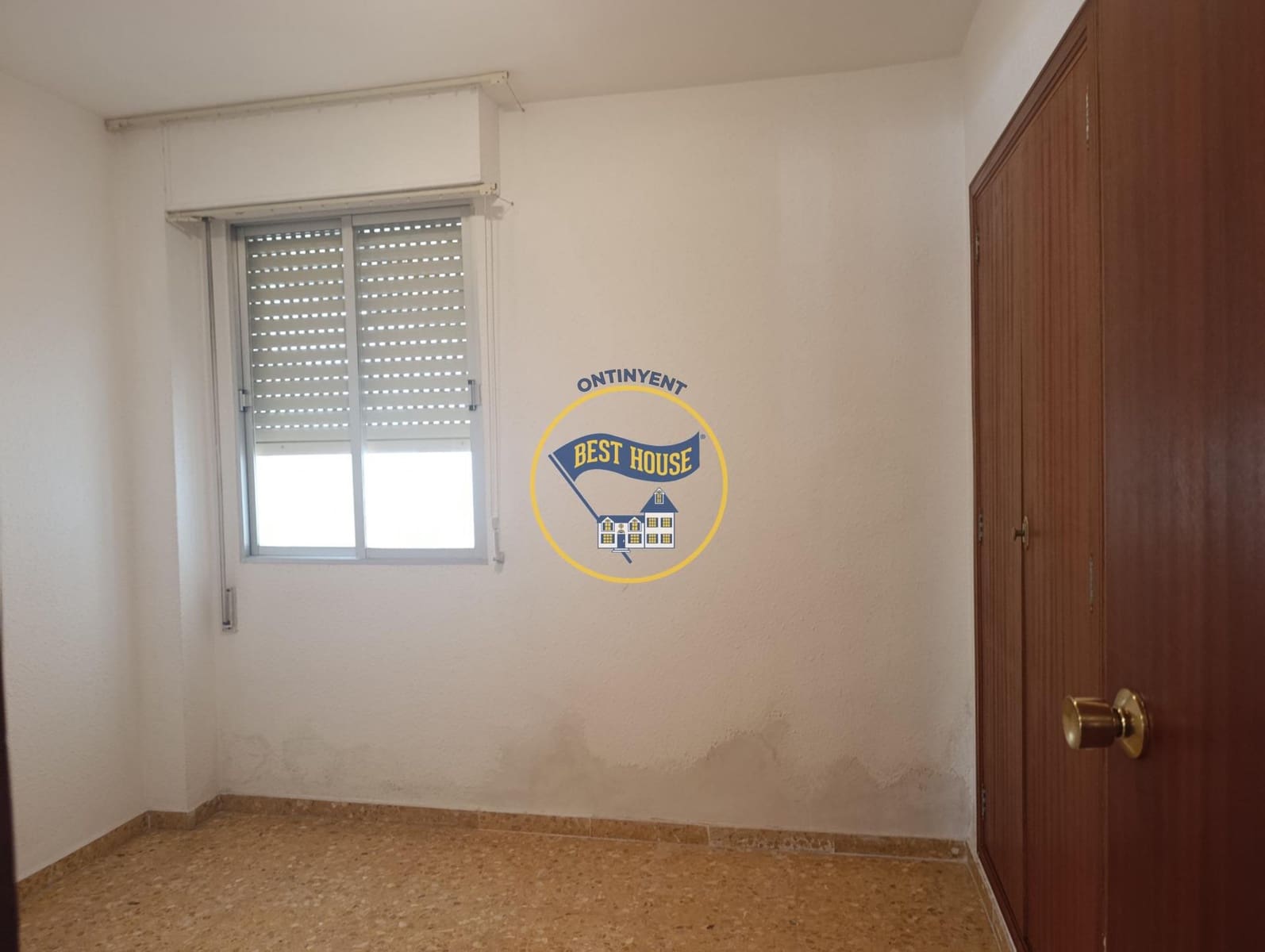 5 soveværelse Lejlighed til salg i Ontinyent - € 180.000 (Ref: 10120118)