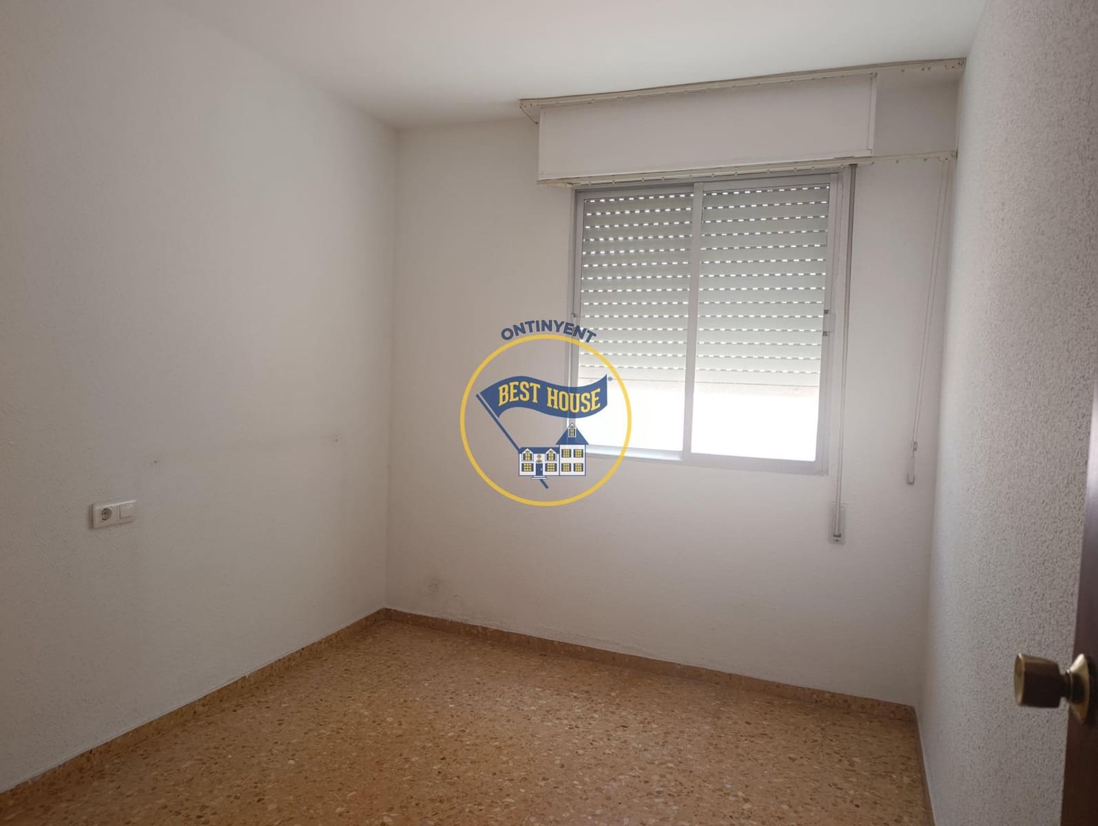 5 soveværelse Lejlighed til salg i Ontinyent - € 180.000 (Ref: 10120118)