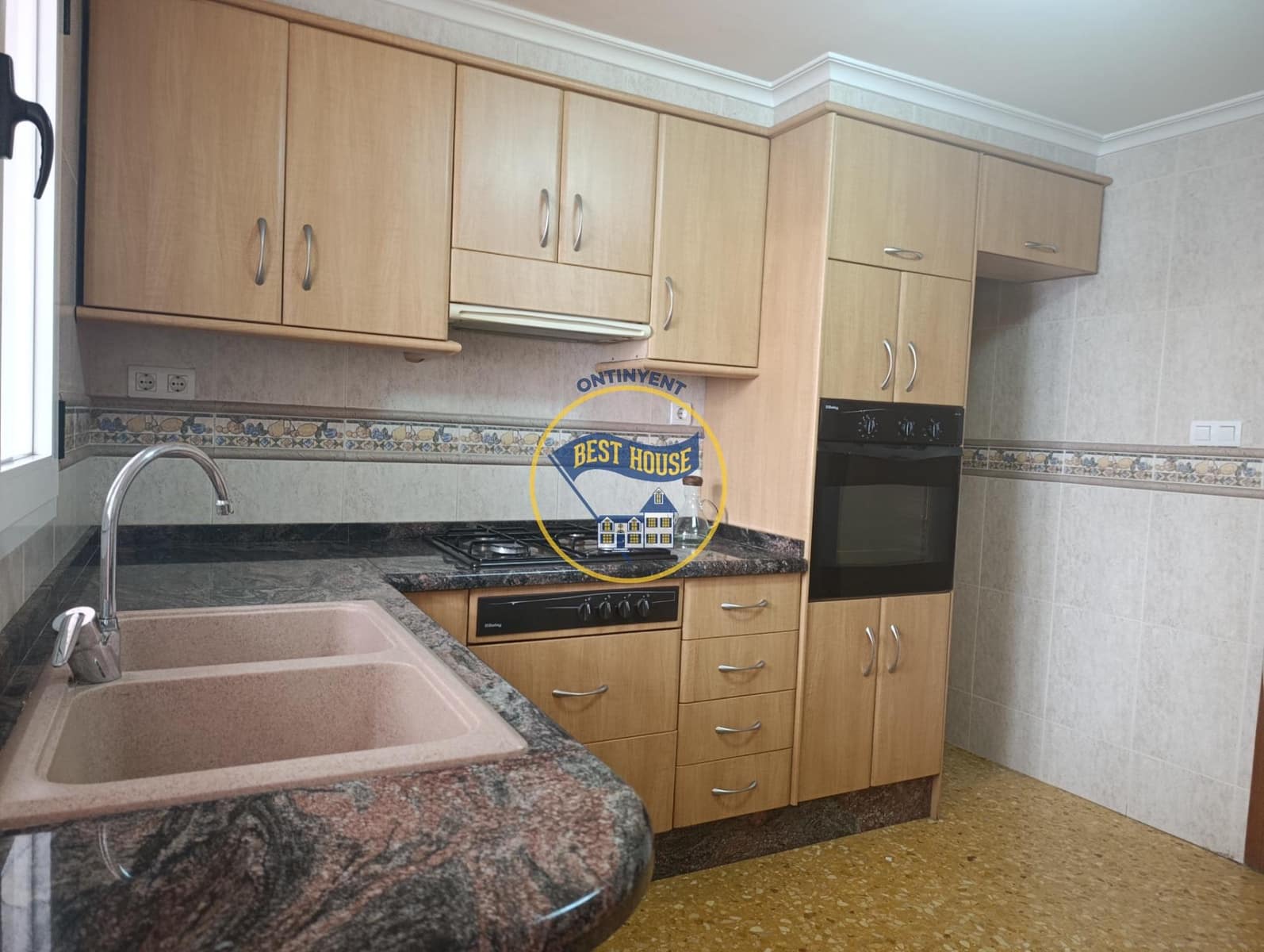 5 soveværelse Lejlighed til salg i Ontinyent - € 180.000 (Ref: 10120118)