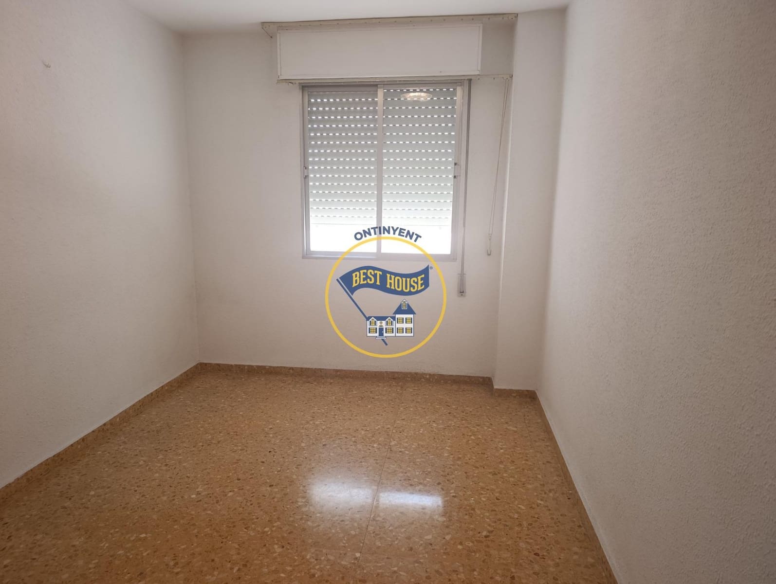 5 soveværelse Lejlighed til salg i Ontinyent - € 180.000 (Ref: 10120118)