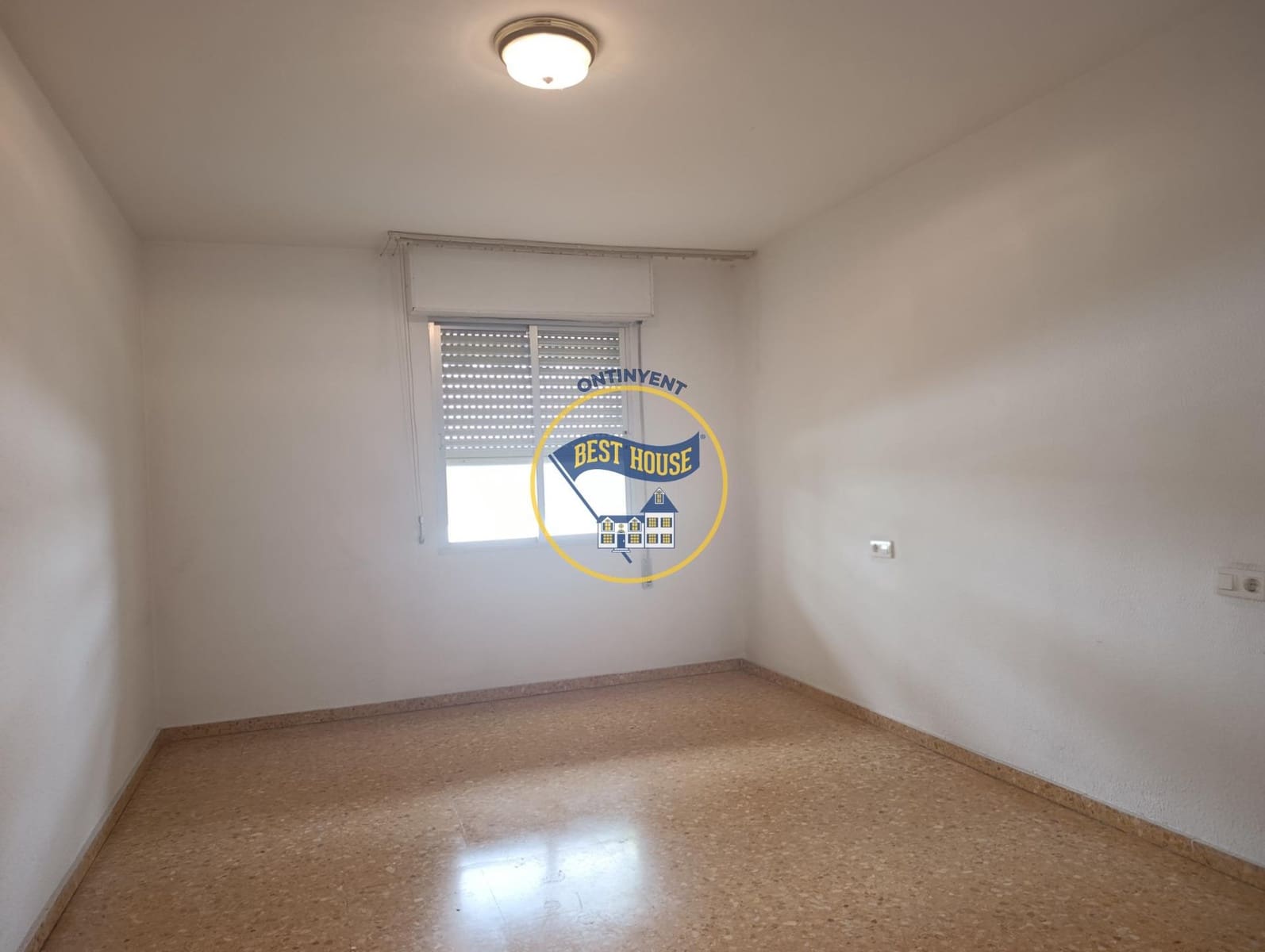 5 soveværelse Lejlighed til salg i Ontinyent - € 180.000 (Ref: 10120118)