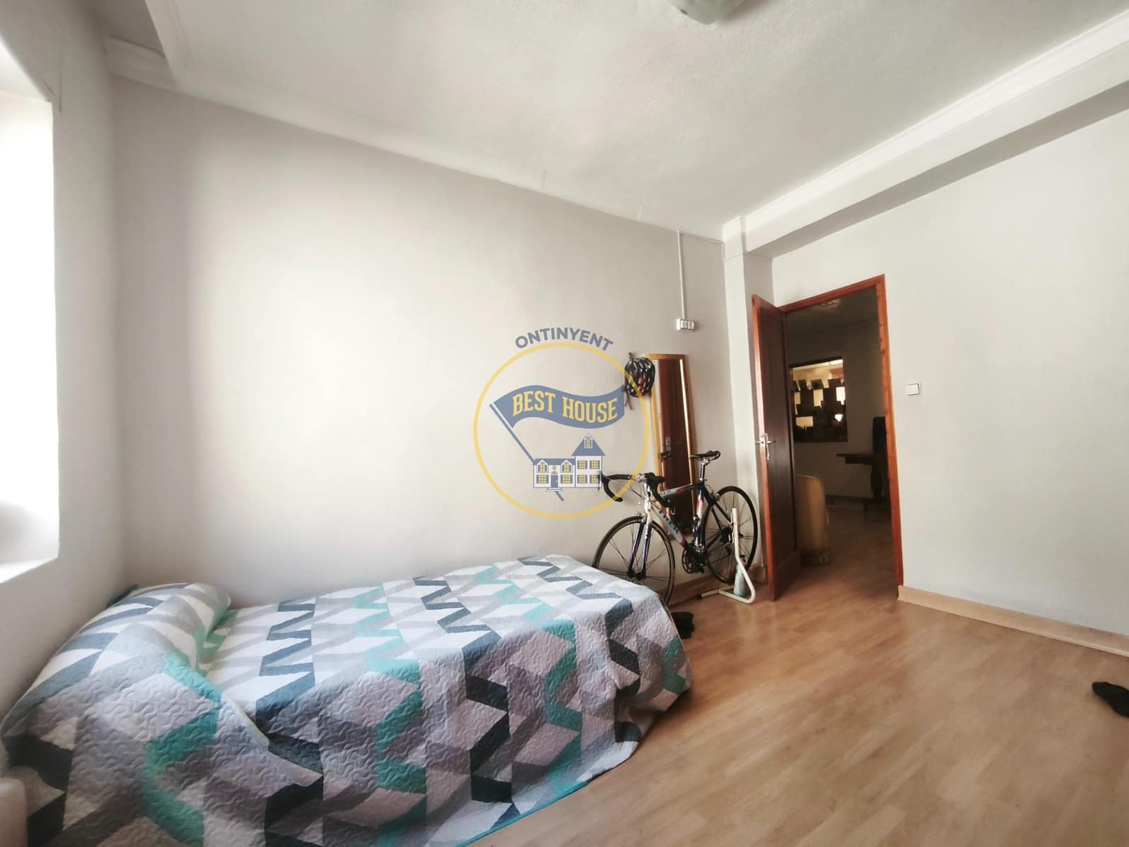 4 bedroom Flat for sale in L'Olleria - € 95,000 (Ref: 10120119)