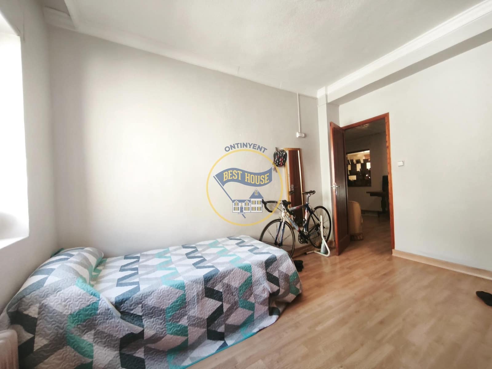 4 bedroom Flat for sale in L'Olleria - € 95,000 (Ref: 10120119)