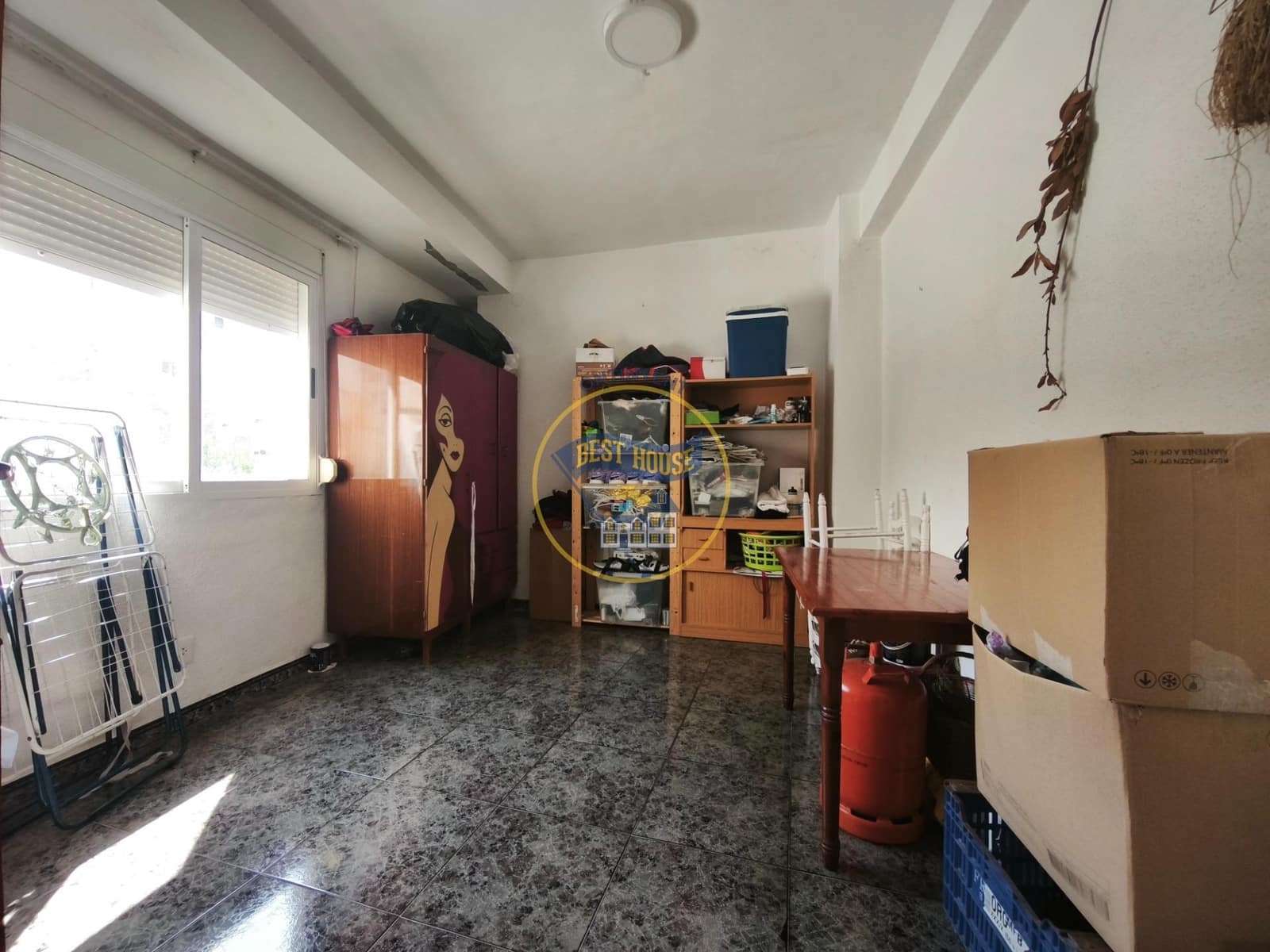 4 bedroom Flat for sale in L'Olleria - € 95,000 (Ref: 10120119)