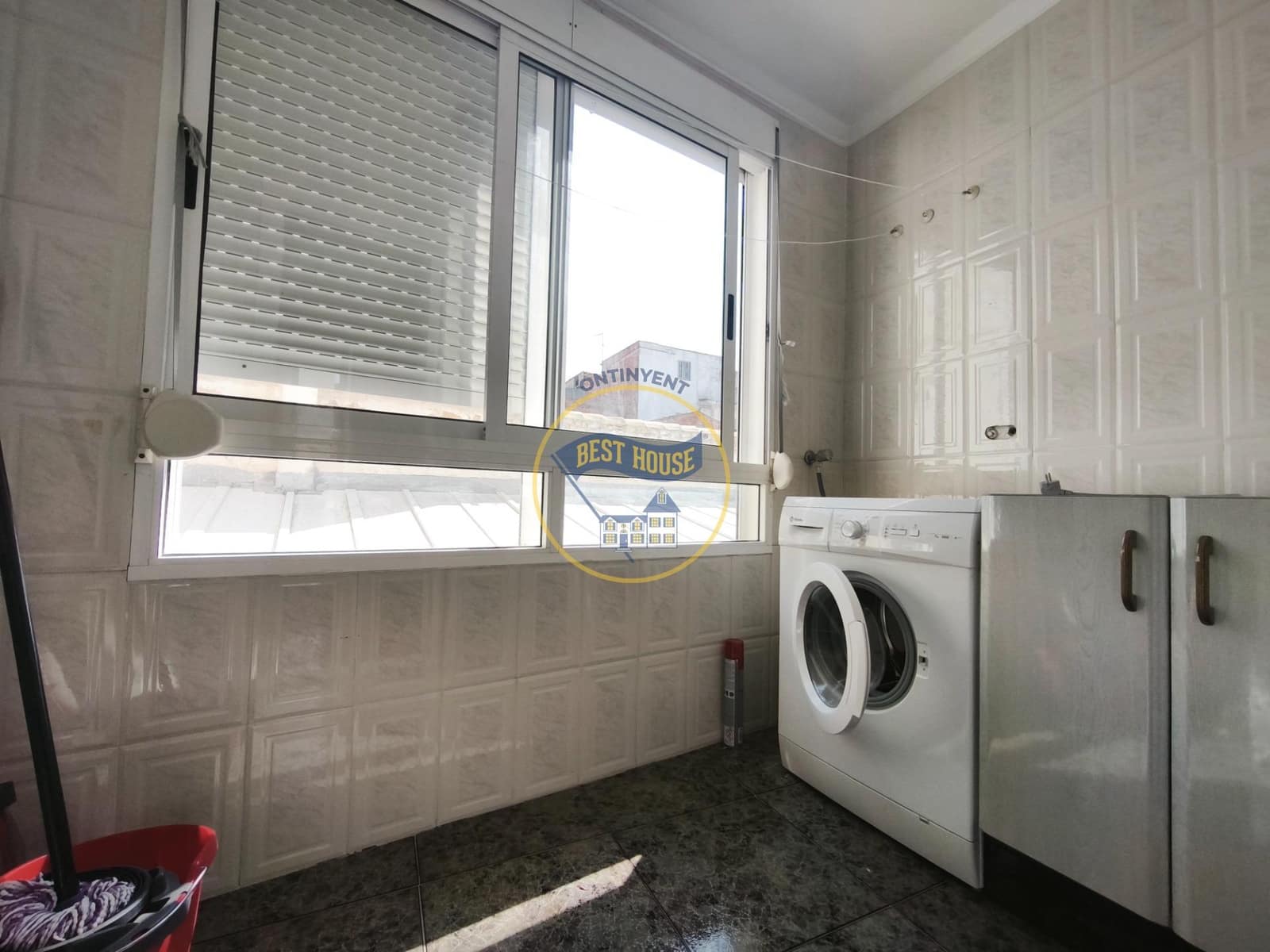 4 bedroom Flat for sale in L'Olleria - € 95,000 (Ref: 10120119)