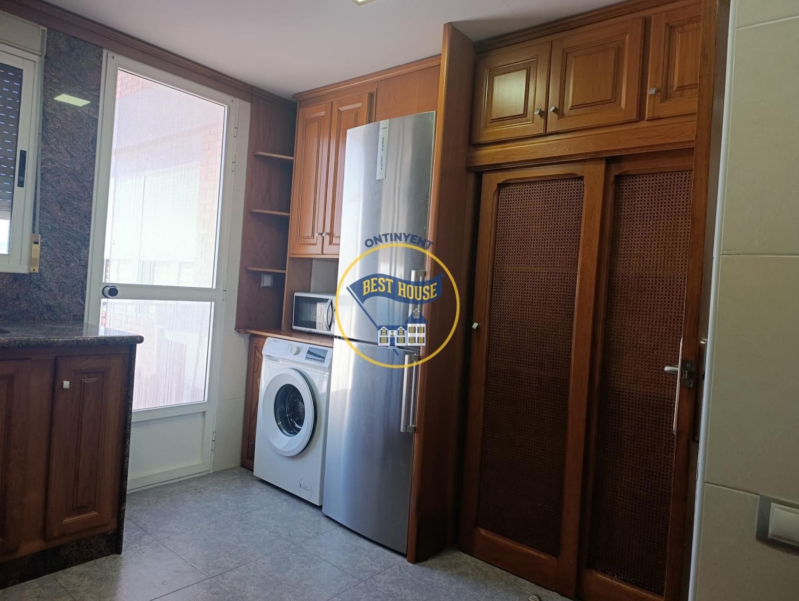 4 sovrum Lägenhet till salu i Ontinyent med garage - 190 000 € (Ref: 10120122)