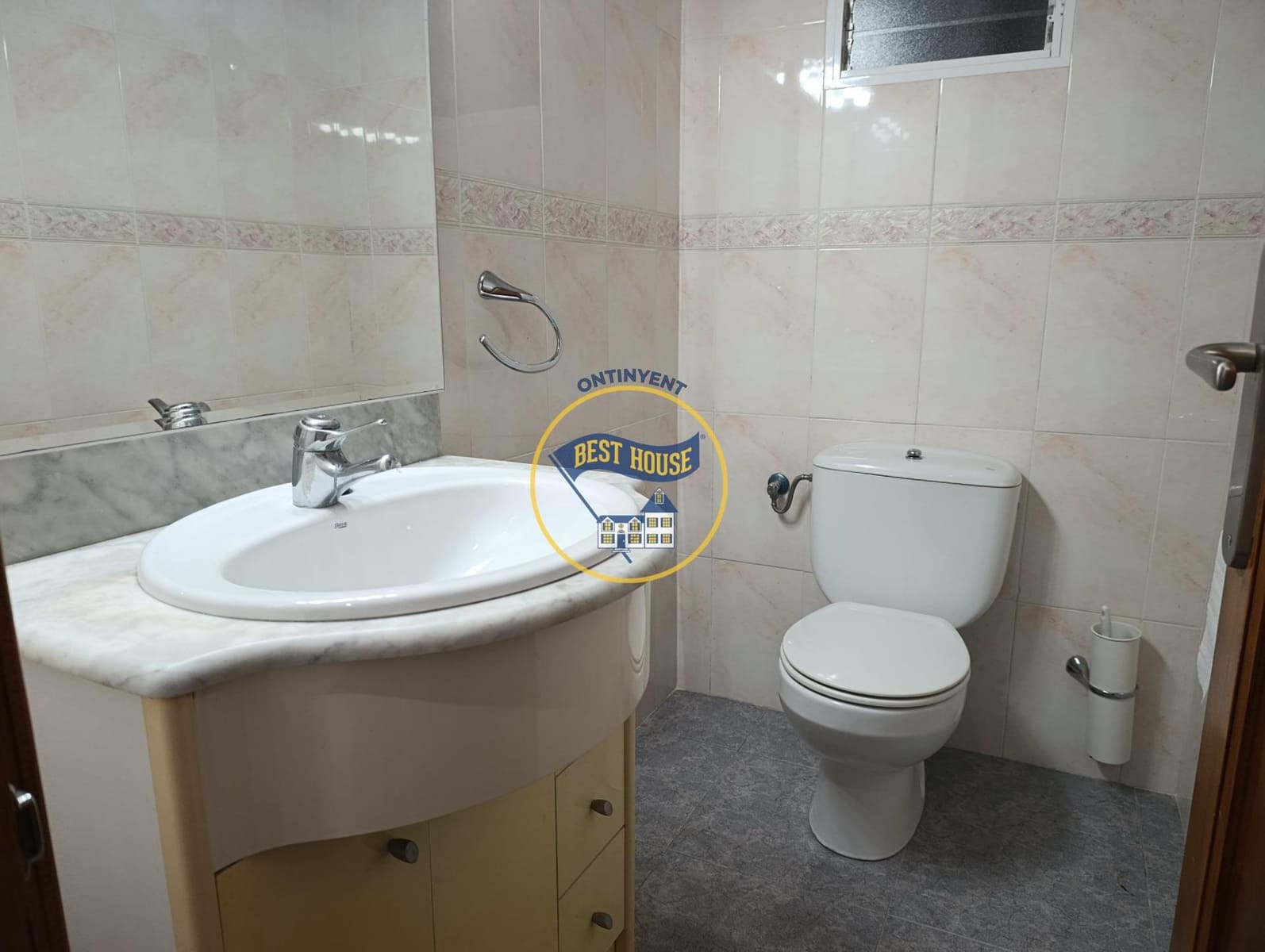 4 sovrum Lägenhet till salu i Ontinyent med garage - 190 000 € (Ref: 10120122)