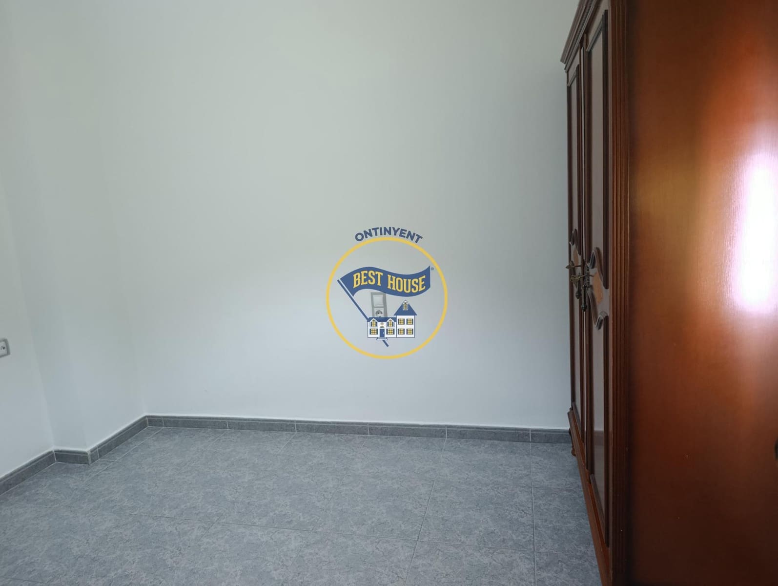 4 sovrum Lägenhet till salu i Ontinyent med garage - 190 000 € (Ref: 10120122)