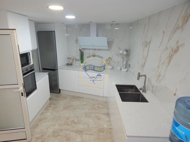 4 bedroom Townhouse for sale in Montesa - € 150,000 (Ref: 10120125)