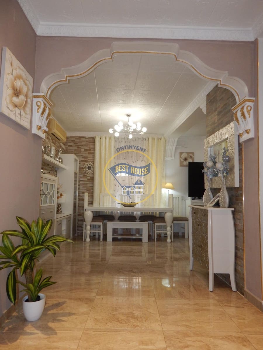 4 bedroom Townhouse for sale in Montesa - € 150,000 (Ref: 10120125)