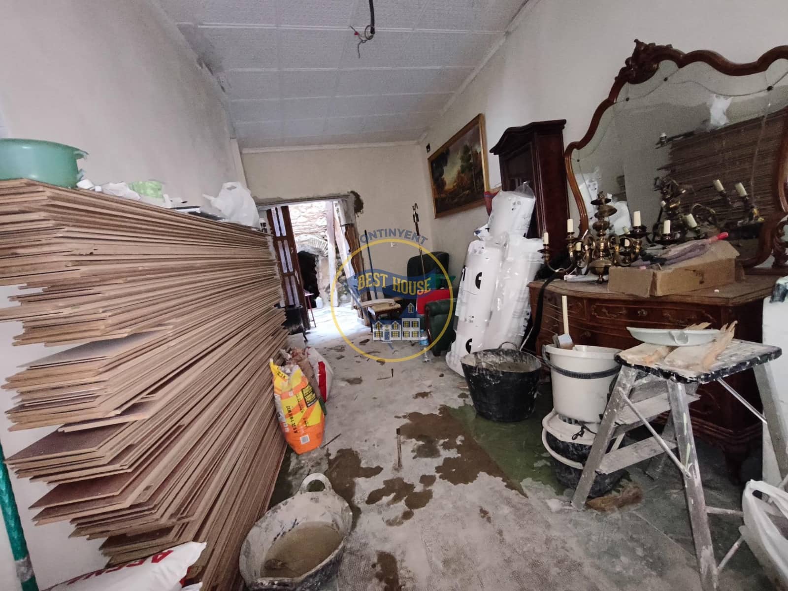 4 slaapkamer Huis te koop in Ontinyent - € 80.000 (Ref: 10120127)