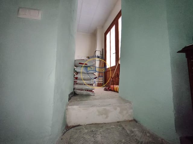 4 slaapkamer Huis te koop in Ontinyent - € 80.000 (Ref: 10120127)
