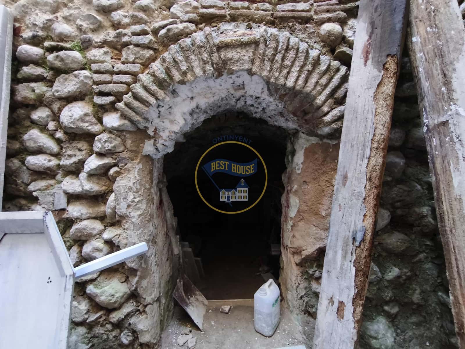 4 slaapkamer Huis te koop in Ontinyent - € 80.000 (Ref: 10120127)