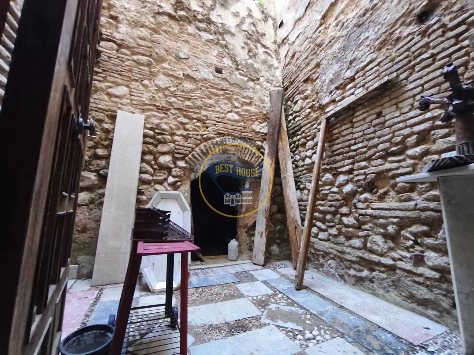 4 slaapkamer Huis te koop in Ontinyent - € 80.000 (Ref: 10120127)