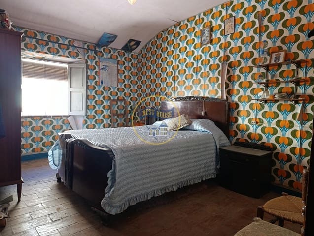 4 bedroom Townhouse for sale in Bocairent - € 58,000 (Ref: 10120128)
