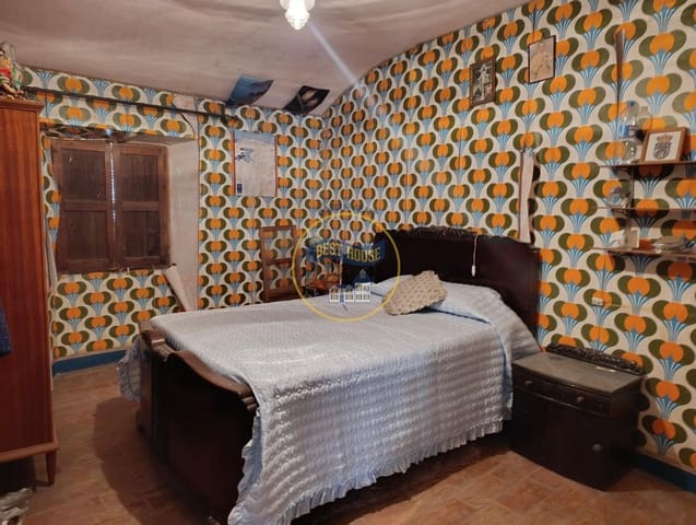4 bedroom Townhouse for sale in Bocairent - € 58,000 (Ref: 10120128)
