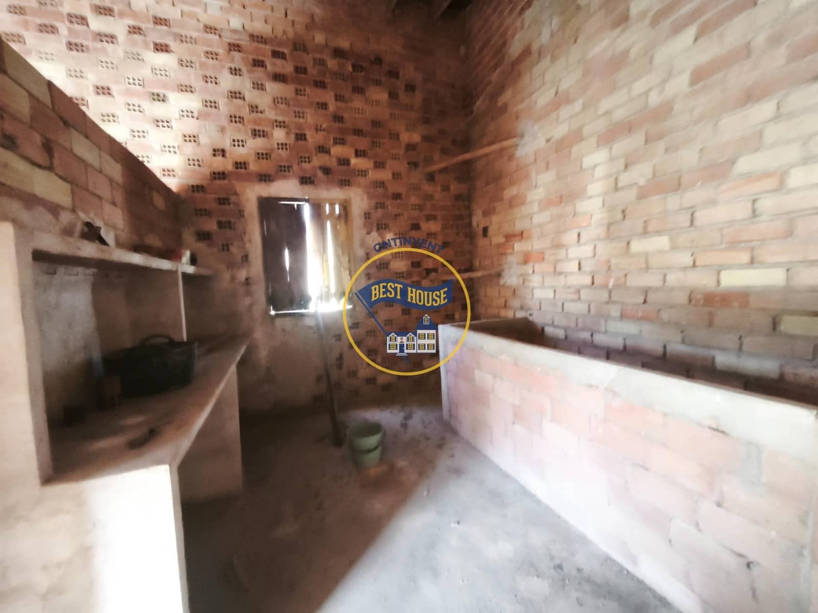 8 quarto Casa em Banda para venda em L'Olleria - 120 000 € (Ref: 10120133)