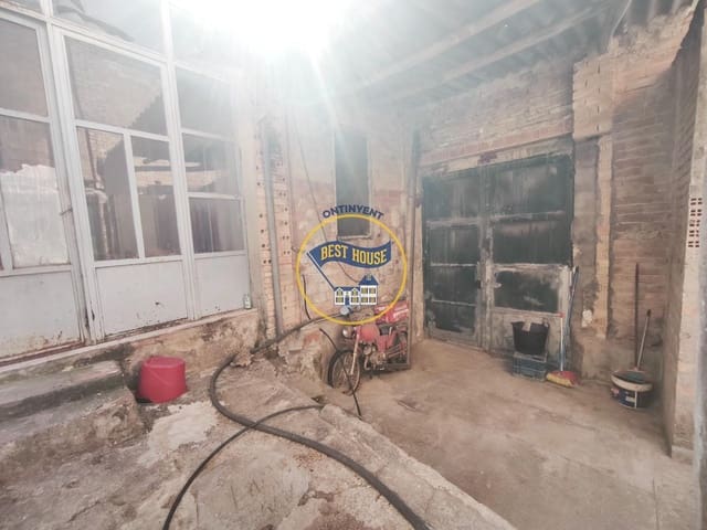 8 makuuhuone Omakotitalo myytävänä paikassa L'Olleria - 120 000 € (Ref: 10120133)