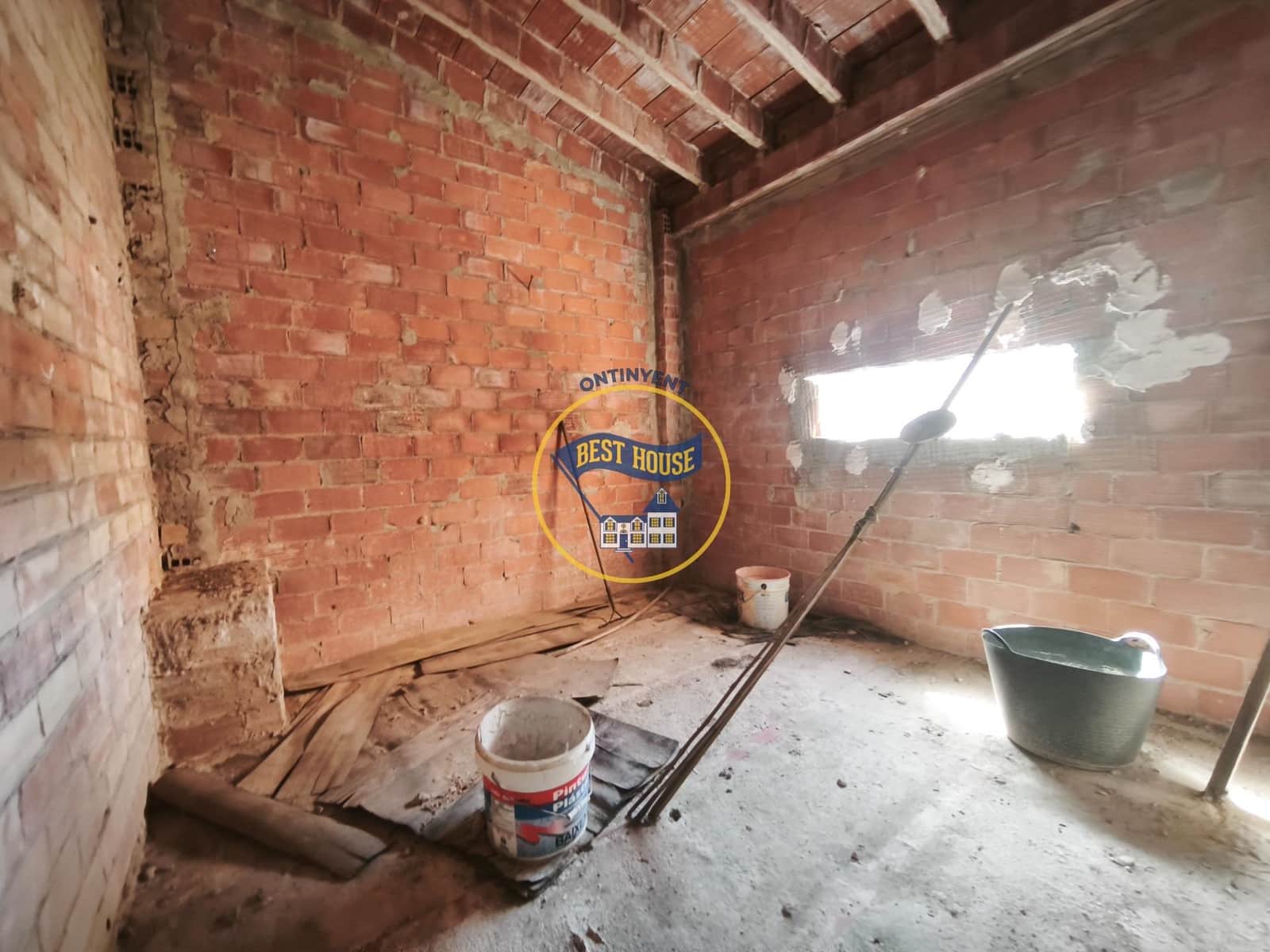 8 quarto Casa em Banda para venda em L'Olleria - 120 000 € (Ref: 10120133)