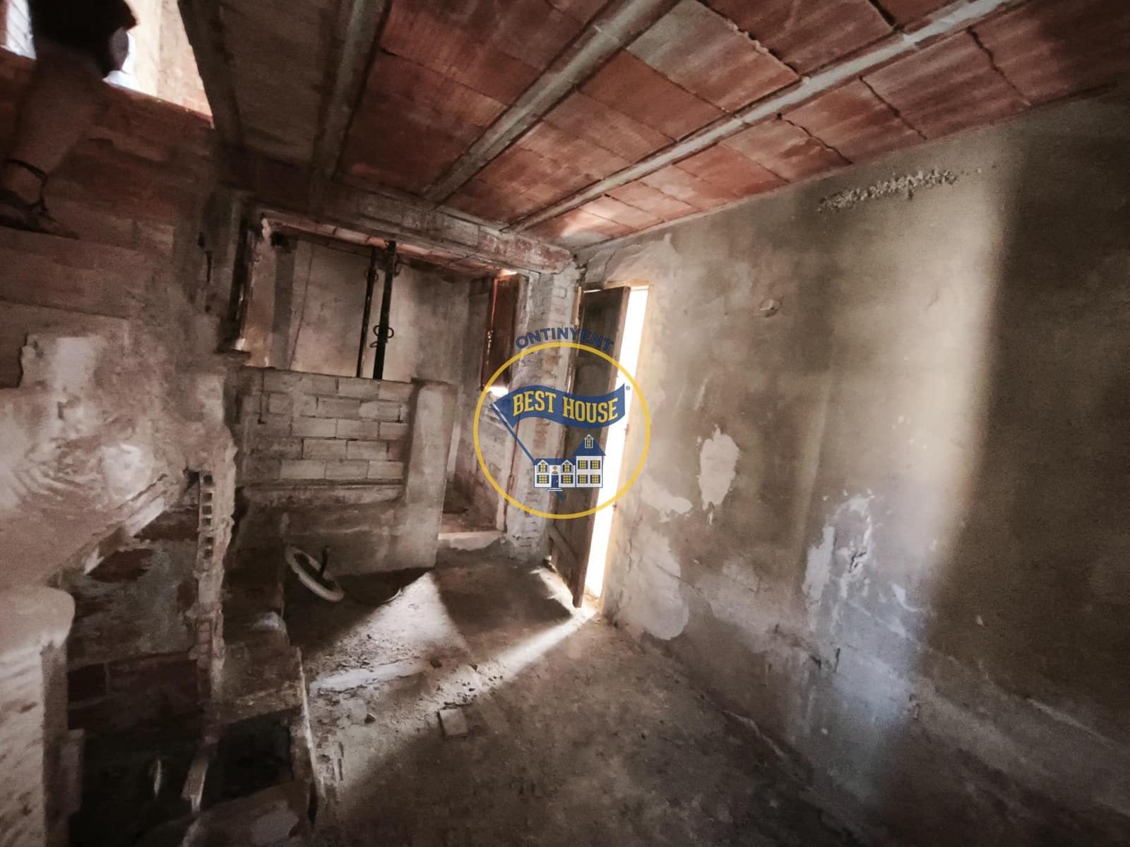 8 quarto Casa em Banda para venda em L'Olleria - 120 000 € (Ref: 10120133)