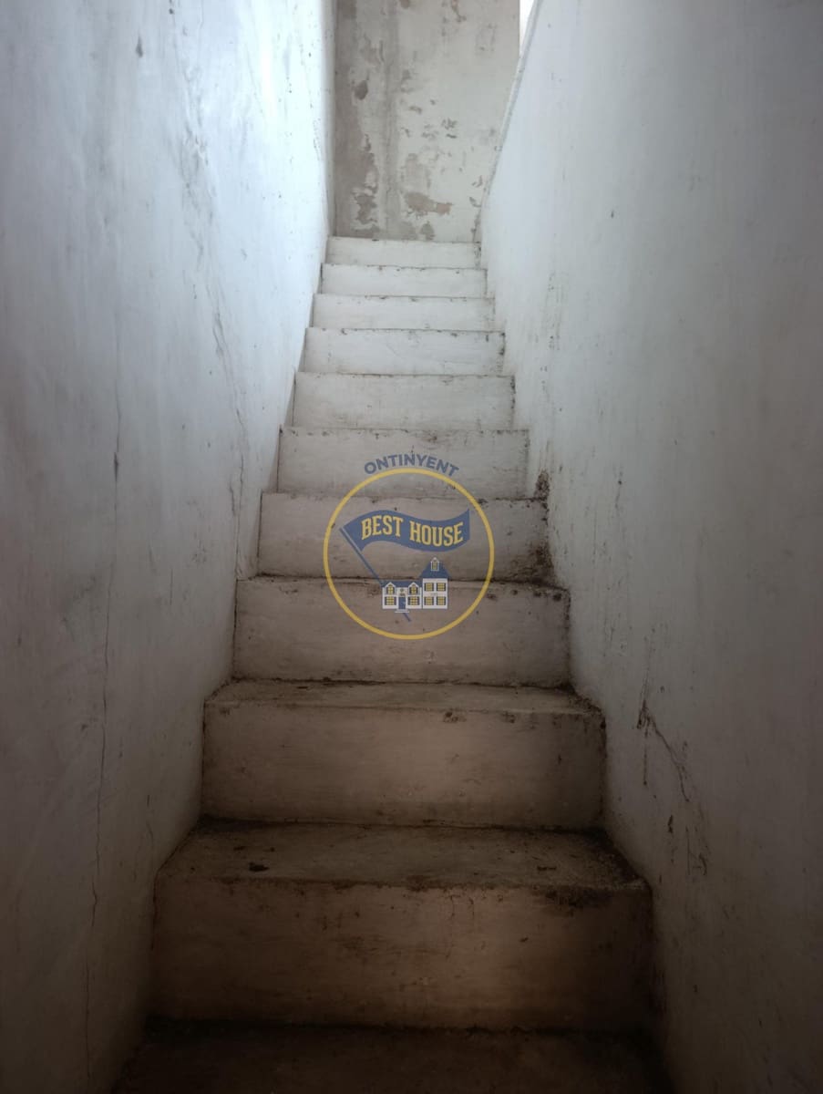9 soverom Hus til salgs i Montesa - € 60 000 (Ref: 10166852)