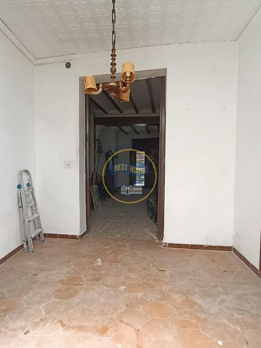 9 soverom Hus til salgs i Montesa - € 60 000 (Ref: 10166852)