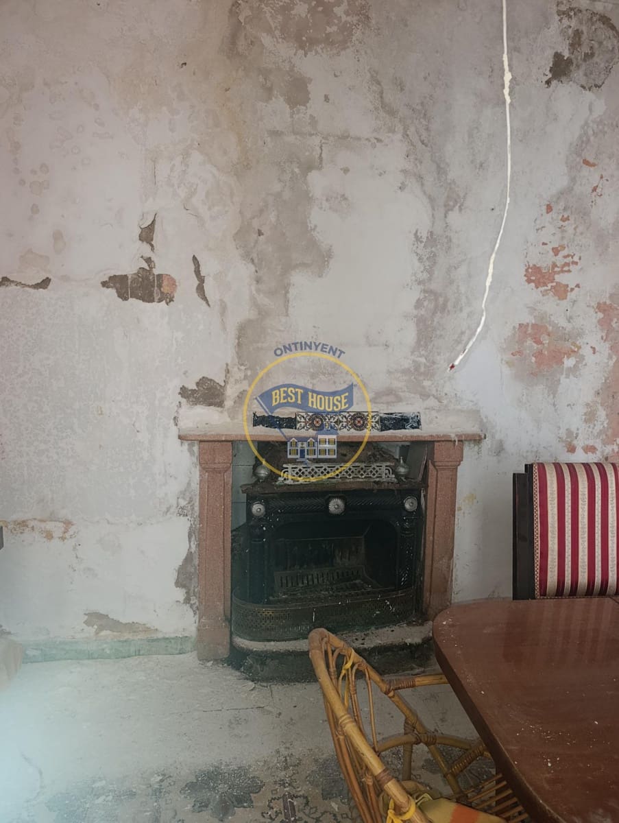 9 soverom Hus til salgs i Montesa - € 60 000 (Ref: 10166852)