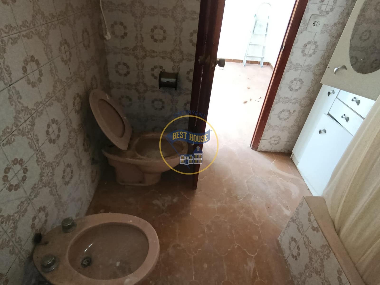 9 soverom Hus til salgs i Montesa - € 60 000 (Ref: 10166852)