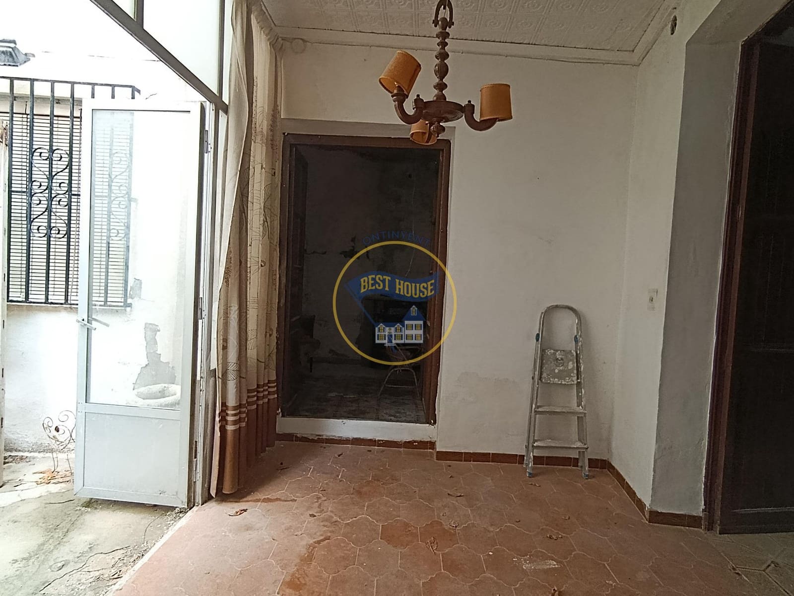 9 soverom Hus til salgs i Montesa - € 60 000 (Ref: 10166852)