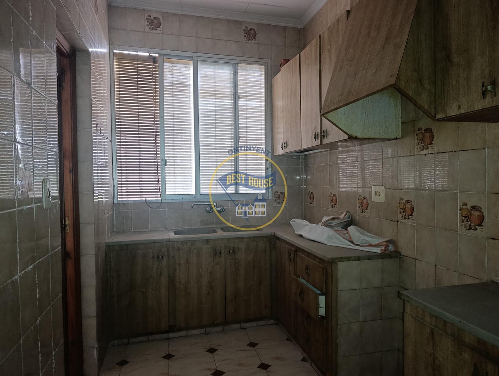 9 soverom Hus til salgs i Montesa - € 60 000 (Ref: 10166852)
