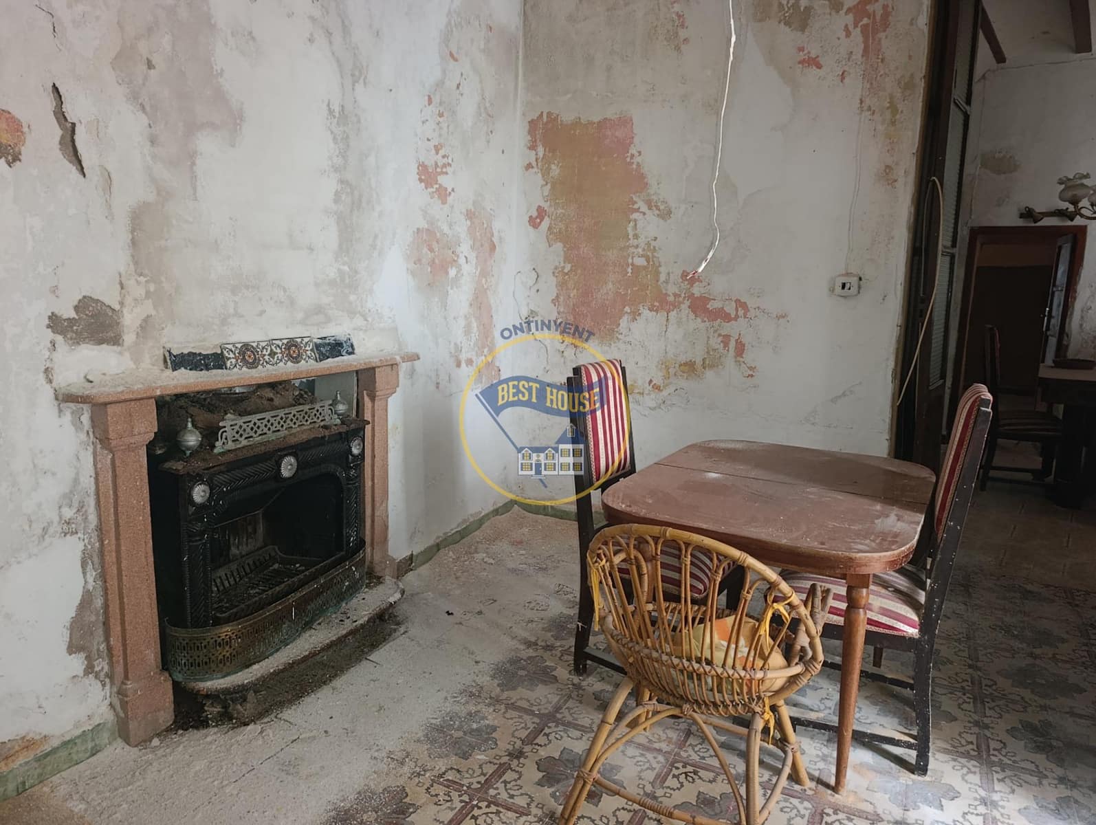9 soverom Hus til salgs i Montesa - € 60 000 (Ref: 10166852)