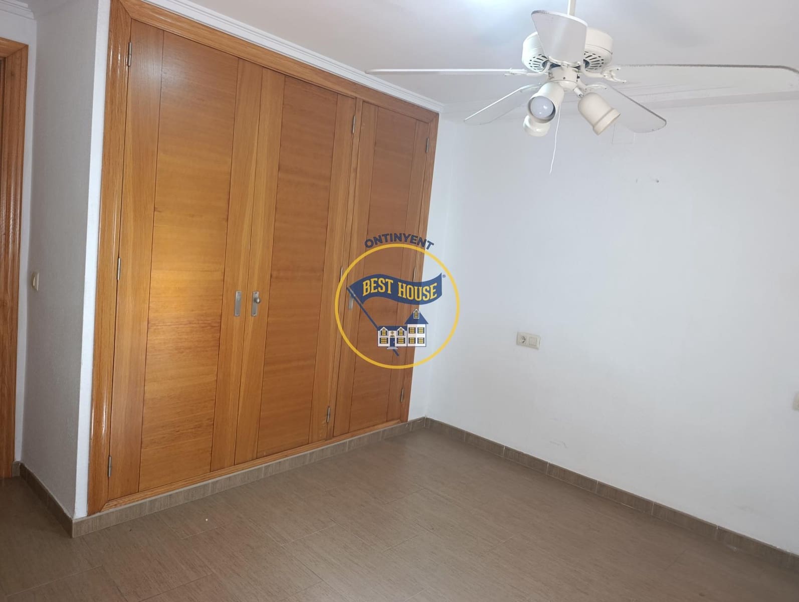 4 sypialnia Mieszkanie na sprzedaż w Ontinyent - 130 000 € (Ref: 10171556)