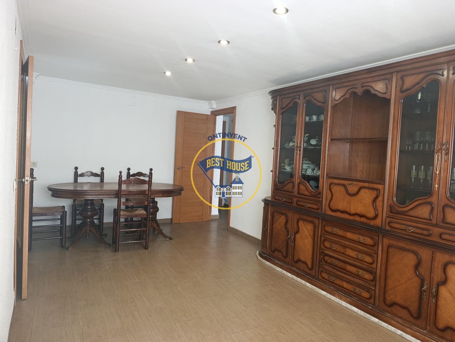 4 sypialnia Mieszkanie na sprzedaż w Ontinyent - 130 000 € (Ref: 10171556)