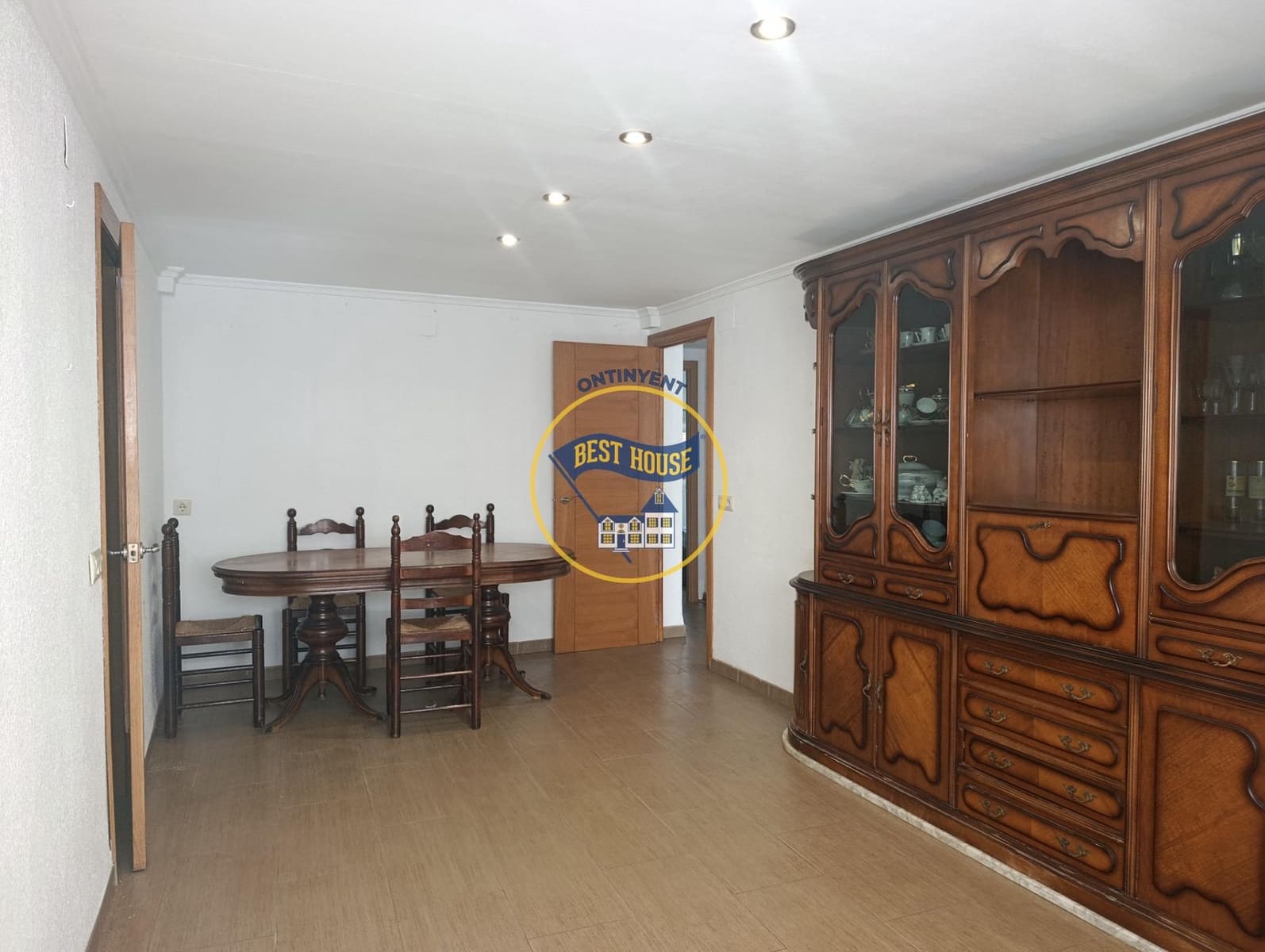 4 sypialnia Mieszkanie na sprzedaż w Ontinyent - 130 000 € (Ref: 10171556)