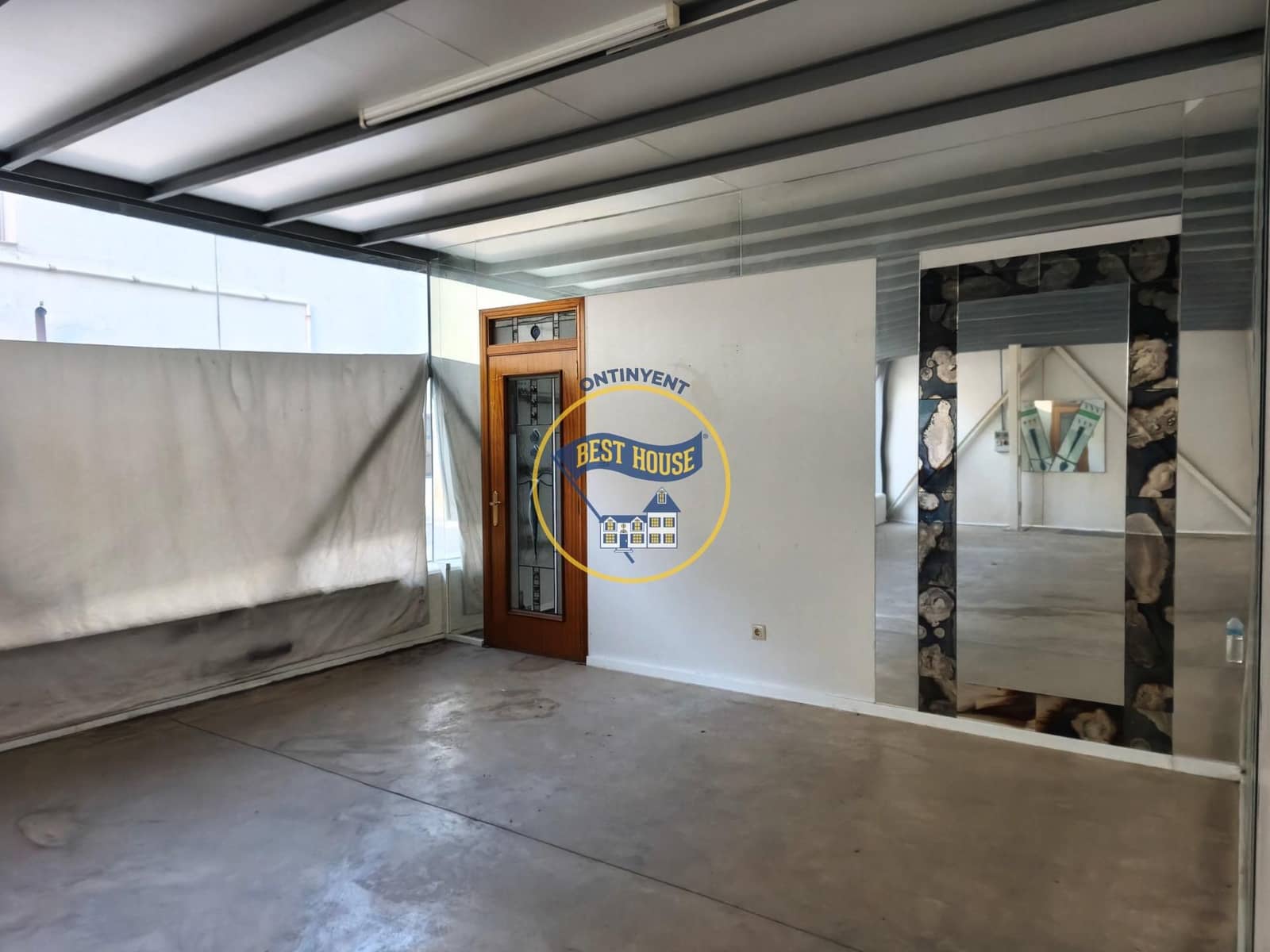 Bedrijf te huur in Aielo de Malferit - € 1.500 (Ref: 10187291)
