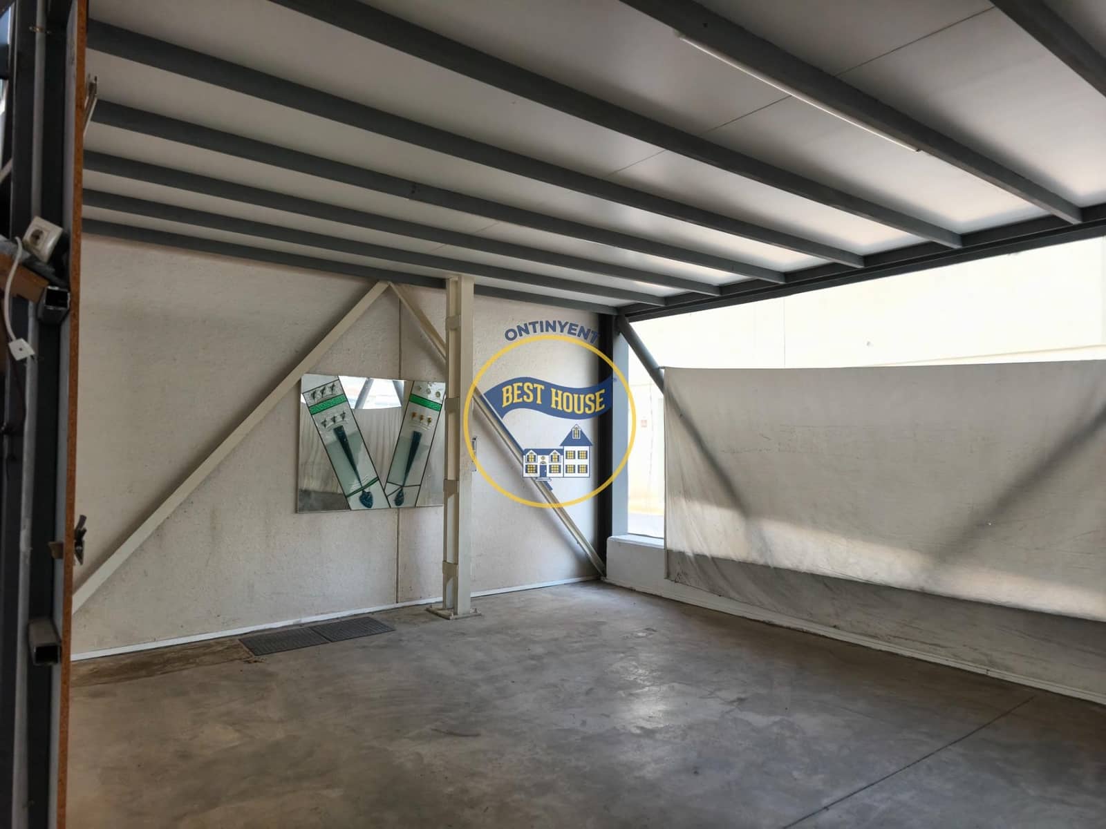 Bedrijf te huur in Aielo de Malferit - € 1.500 (Ref: 10187291)