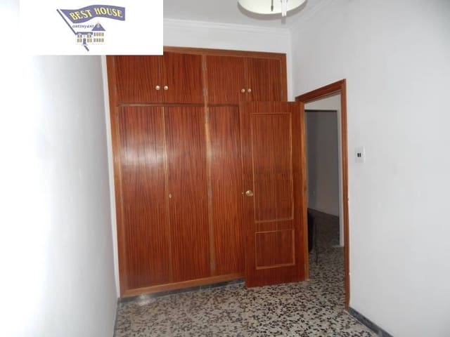 1 soveværelse Erhverv til leje i Ontinyent - € 400 (Ref: 3652197)