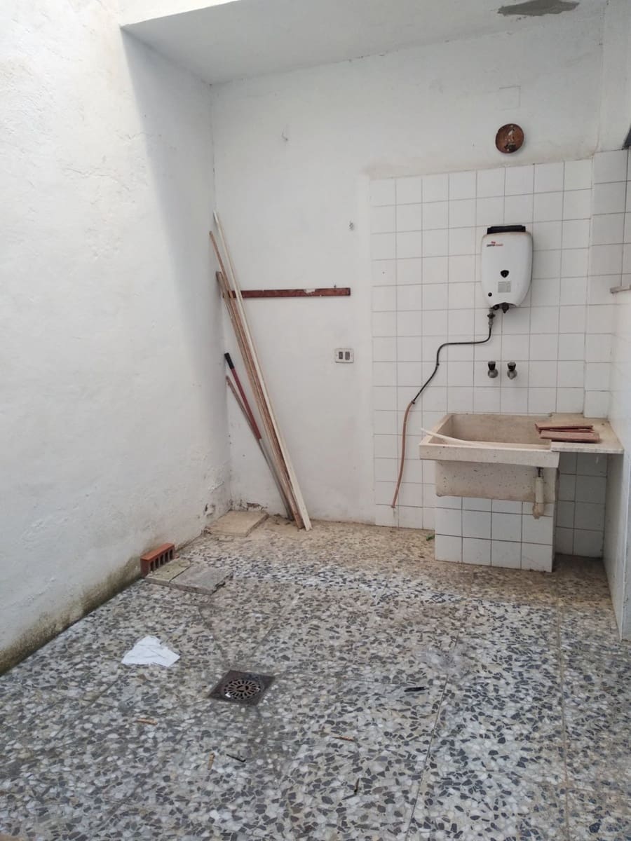 1 soveværelse Erhverv til leje i Ontinyent - € 400 (Ref: 3652197)