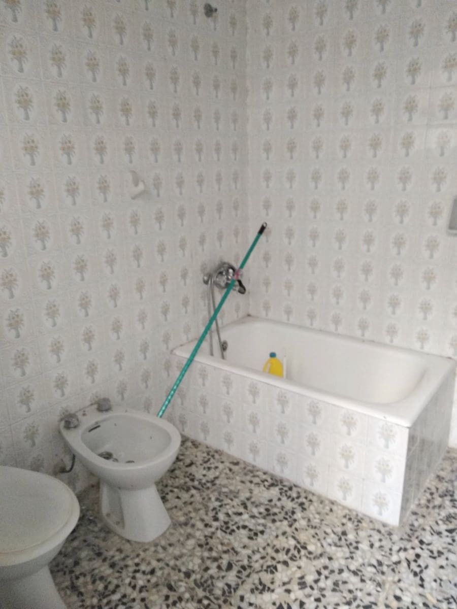 1 soveværelse Erhverv til leje i Ontinyent - € 400 (Ref: 3652197)