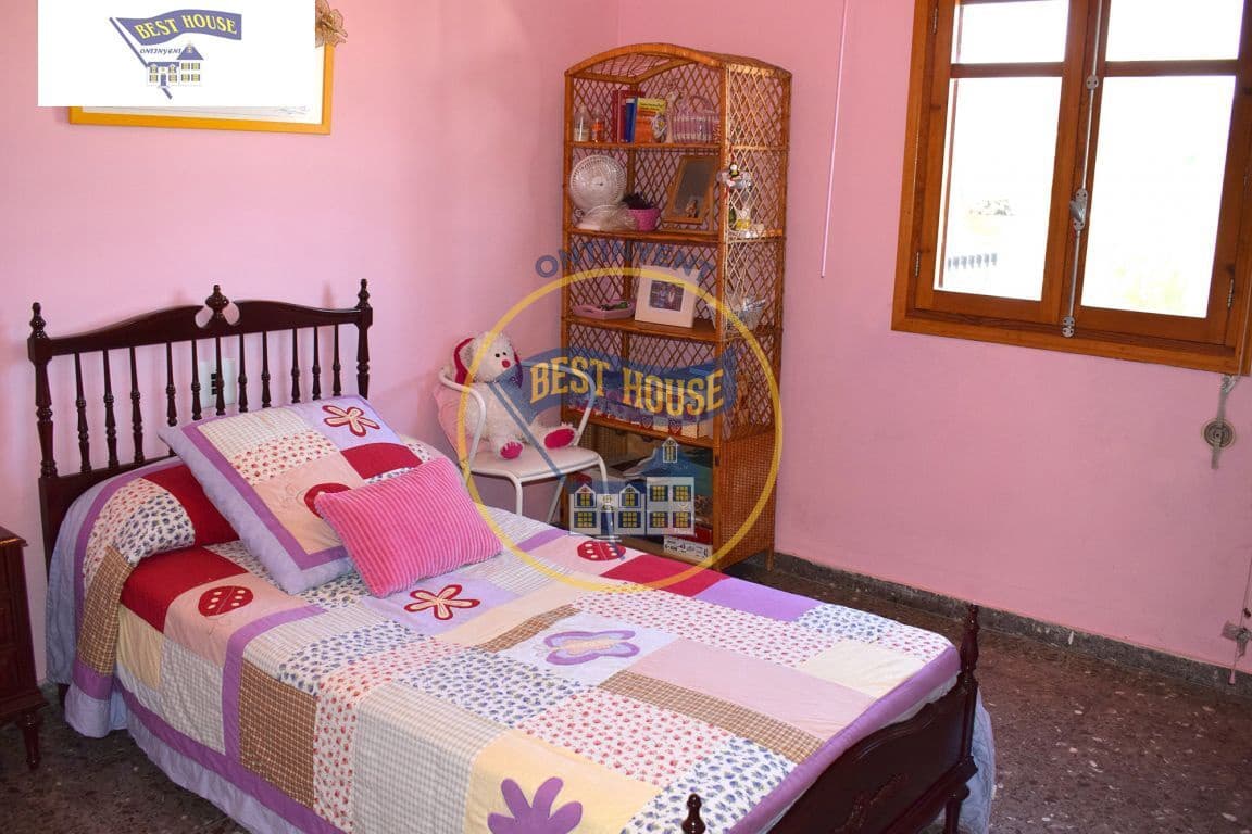 5 sypialnia Willa na sprzedaż w Ontinyent z basenem garażem - 340 000 € (Ref: 3652282)