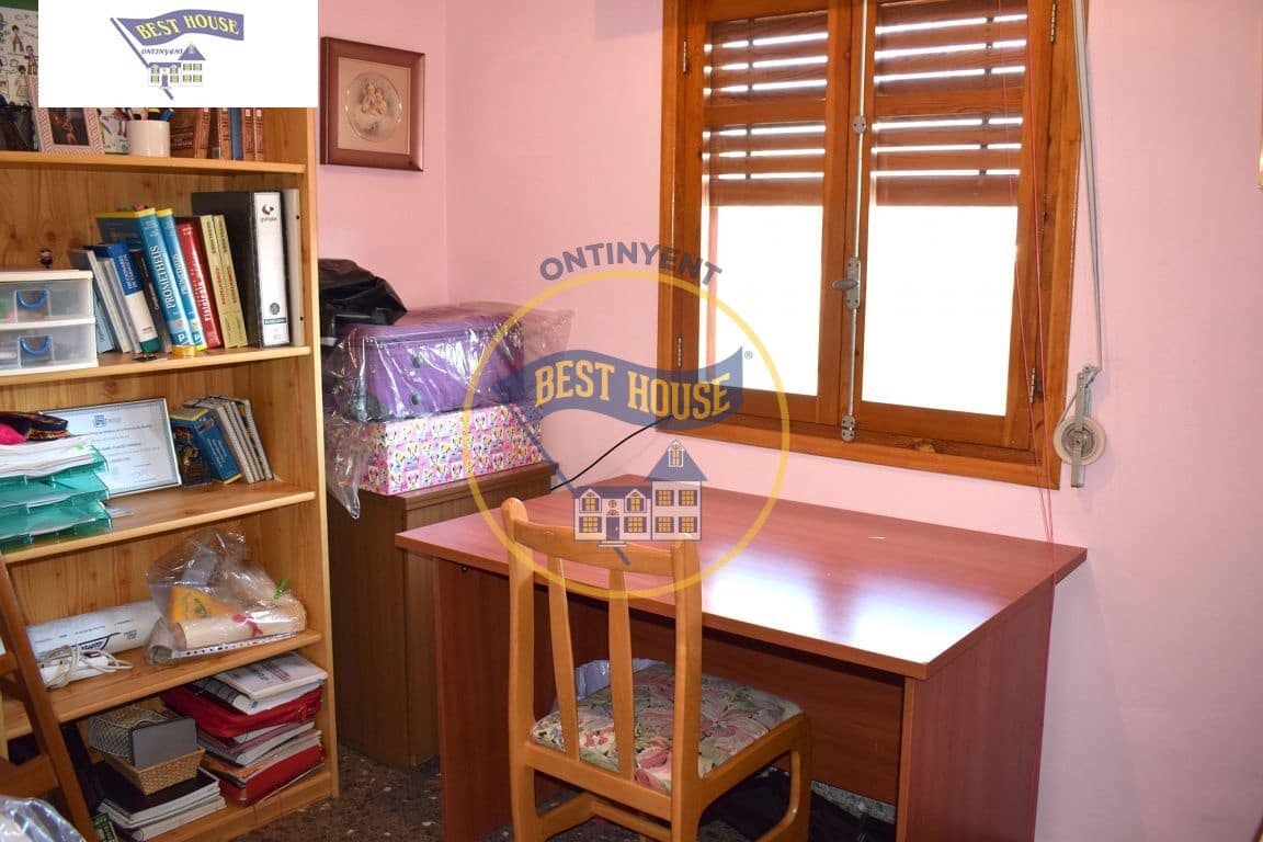 5 sypialnia Willa na sprzedaż w Ontinyent z basenem garażem - 340 000 € (Ref: 3652282)