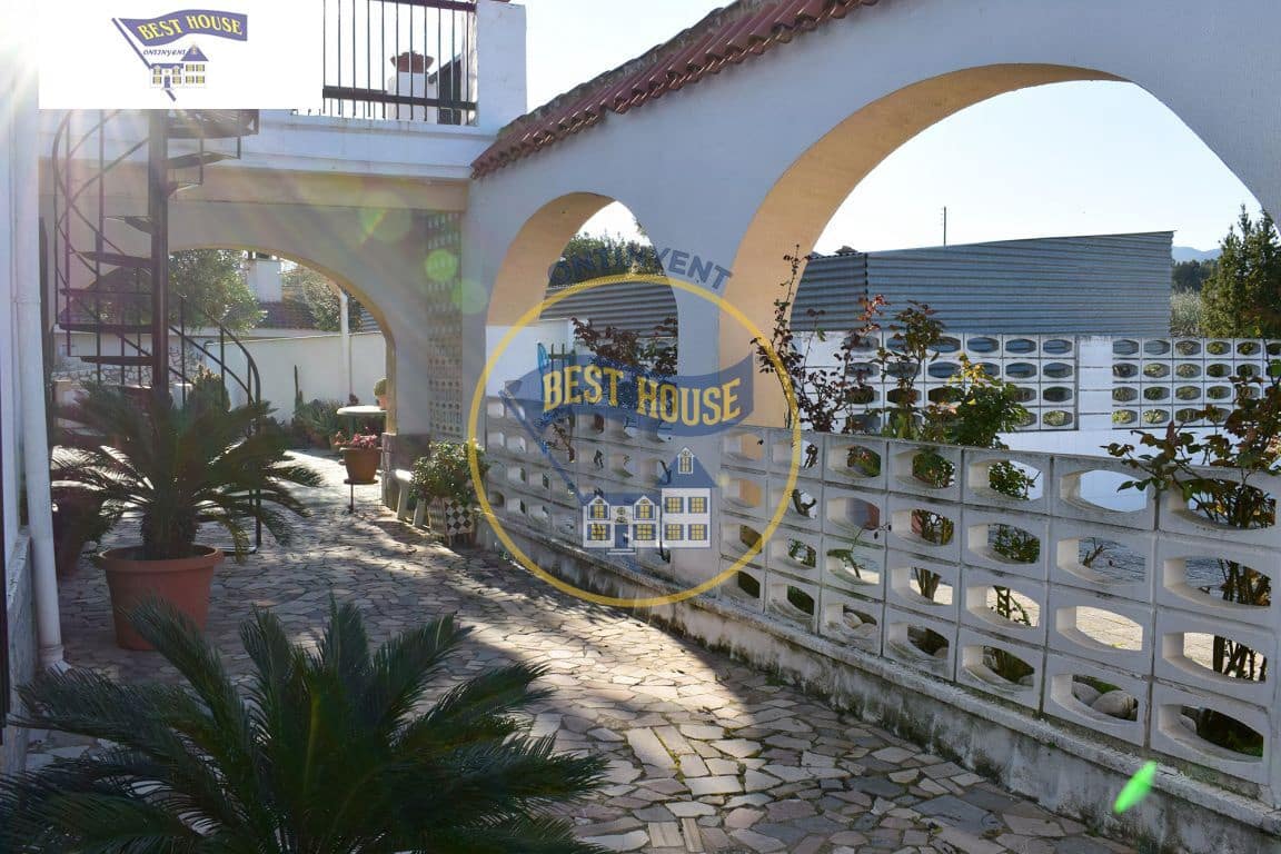 5 sypialnia Willa na sprzedaż w Ontinyent z basenem garażem - 340 000 € (Ref: 3652282)