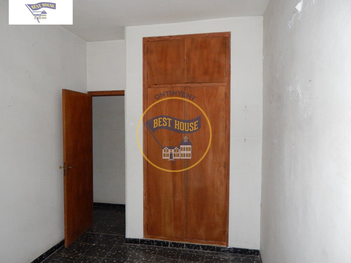 6 makuuhuone Omakotitalo myytävänä paikassa Ontinyent - 125 000 € (Ref: 5897788)