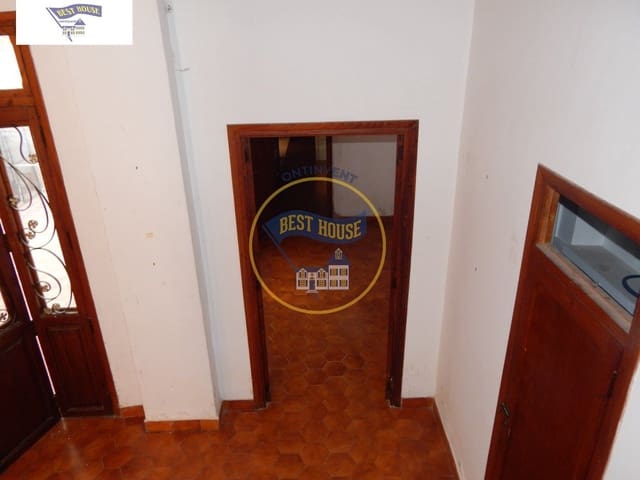 6 makuuhuone Omakotitalo myytävänä paikassa Ontinyent - 125 000 € (Ref: 5897788)