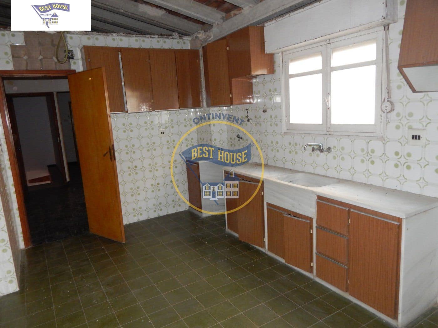 6 makuuhuone Omakotitalo myytävänä paikassa Ontinyent - 125 000 € (Ref: 5897788)